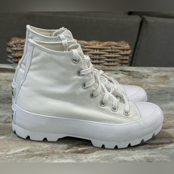 Women’s CONVERSE Chuck Taylor All Star high top lug white sneakers- Size 7.5 - Picture 6 of 12